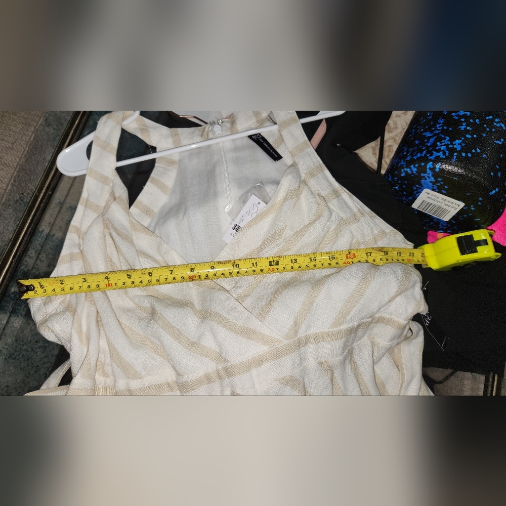 NWT! NEW YORK AND COMPANY DRESS !! - Picture 7 of 7